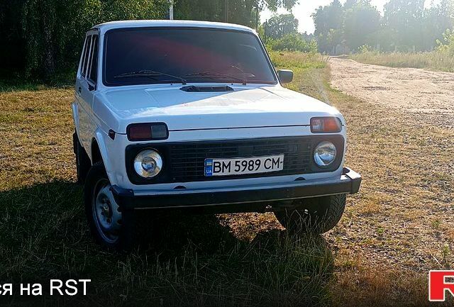 Белый ВАЗ Нива, объемом двигателя 1.7 л и пробегом 166 тыс. км за 3300 $, фото 2 на Automoto.ua