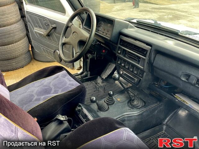 Белый ВАЗ Нива, объемом двигателя 1.7 л и пробегом 168 тыс. км за 3100 $, фото 3 на Automoto.ua