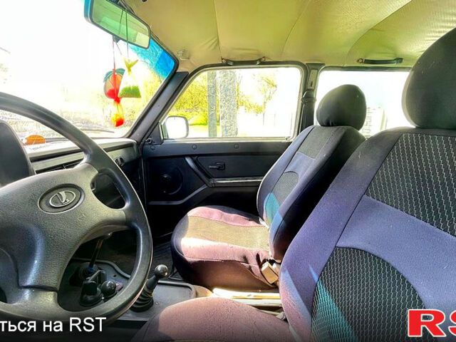 Белый ВАЗ Нива, объемом двигателя 1.7 л и пробегом 290 тыс. км за 3000 $, фото 7 на Automoto.ua