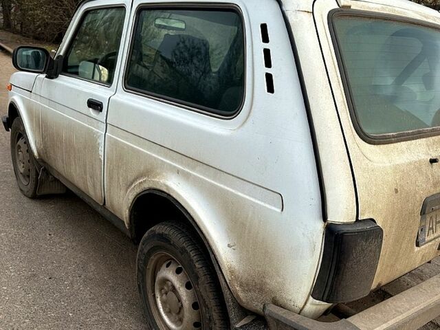 Белый ВАЗ Нива, объемом двигателя 1.7 л и пробегом 0 тыс. км за 3800 $, фото 1 на Automoto.ua
