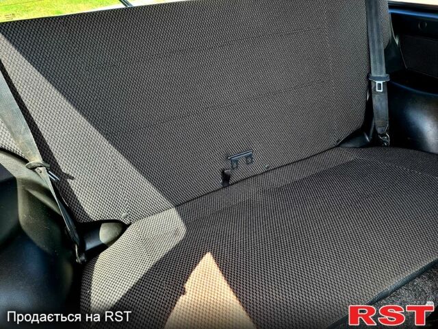 Белый ВАЗ Нива, объемом двигателя 1.7 л и пробегом 43 тыс. км за 7700 $, фото 7 на Automoto.ua