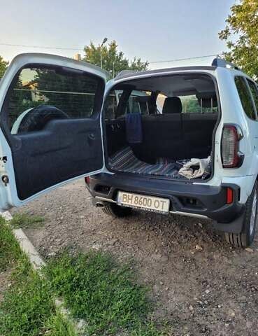Белый ВАЗ Нива, объемом двигателя 1.7 л и пробегом 4 тыс. км за 14000 $, фото 7 на Automoto.ua