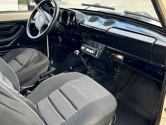 Бежевий ВАЗ Нива, об'ємом двигуна 1.6 л та пробігом 0 тис. км за 1500 $, фото 10 на Automoto.ua
