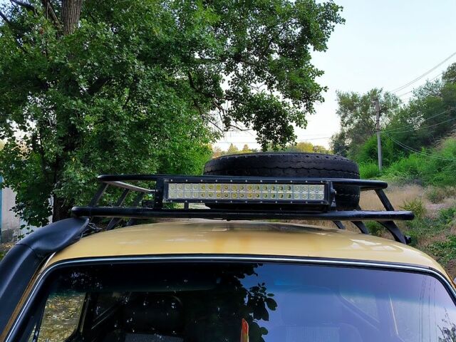 Бежевый ВАЗ Нива, объемом двигателя 1.6 л и пробегом 100 тыс. км за 1500 $, фото 7 на Automoto.ua