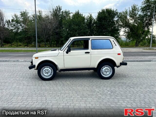 Бежевий ВАЗ Нива, об'ємом двигуна 1.6 л та пробігом 0 тис. км за 1500 $, фото 7 на Automoto.ua