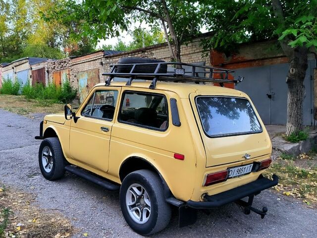 Бежевый ВАЗ Нива, объемом двигателя 1.6 л и пробегом 100 тыс. км за 1500 $, фото 4 на Automoto.ua