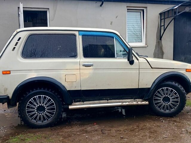 Бежевый ВАЗ Нива, объемом двигателя 1.6 л и пробегом 0 тыс. км за 1900 $, фото 1 на Automoto.ua