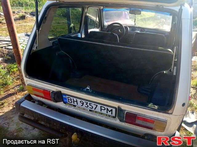 Бежевый ВАЗ Нива, объемом двигателя 1.6 л и пробегом 250 тыс. км за 1600 $, фото 2 на Automoto.ua