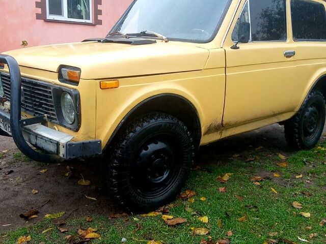 ВАЗ Нива 1983 у Олевске на Automoto.ua Бежевий ВАЗ Нива, об'ємом двигуна 1.6 л та пробігом 0 тис. км за 850 $, фото 1 на Automoto.ua