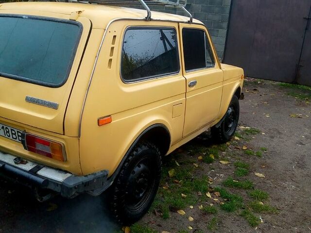 ВАЗ Нива 1983 у Олевске на Automoto.ua Бежевий ВАЗ Нива, об'ємом двигуна 1.6 л та пробігом 0 тис. км за 850 $, фото 3 на Automoto.ua