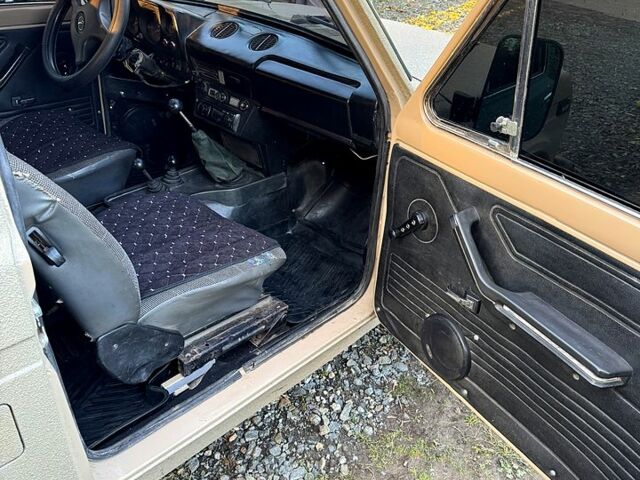 Бежевый ВАЗ Нива, объемом двигателя 1.6 л и пробегом 180 тыс. км за 3000 $, фото 9 на Automoto.ua