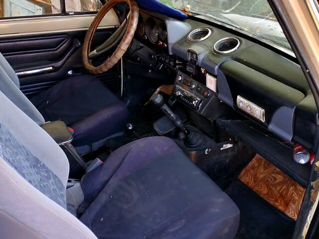 Бежевий ВАЗ Нива, об'ємом двигуна 1.6 л та пробігом 140 тис. км за 2500 $, фото 1 на Automoto.ua