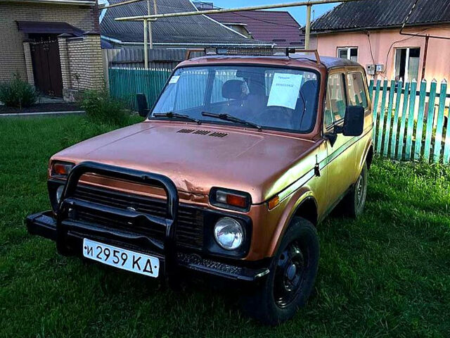 Бежевый ВАЗ Нива, объемом двигателя 1.7 л и пробегом 400 тыс. км за 1200 $, фото 1 на Automoto.ua