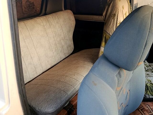 Бежевый ВАЗ Нива, объемом двигателя 1.6 л и пробегом 0 тыс. км за 2100 $, фото 3 на Automoto.ua