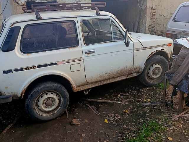 Бежевый ВАЗ Нива, объемом двигателя 1.6 л и пробегом 0 тыс. км за 2100 $, фото 7 на Automoto.ua