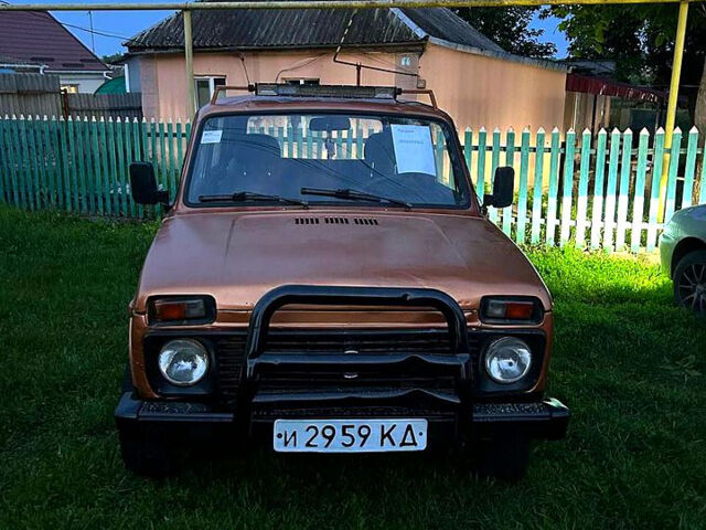 Бежевый ВАЗ Нива, объемом двигателя 1.7 л и пробегом 400 тыс. км за 1200 $, фото 2 на Automoto.ua