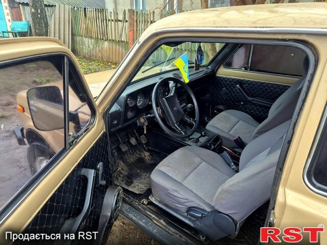 Бежевий ВАЗ Нива, об'ємом двигуна 1.6 л та пробігом 150 тис. км за 2200 $, фото 4 на Automoto.ua