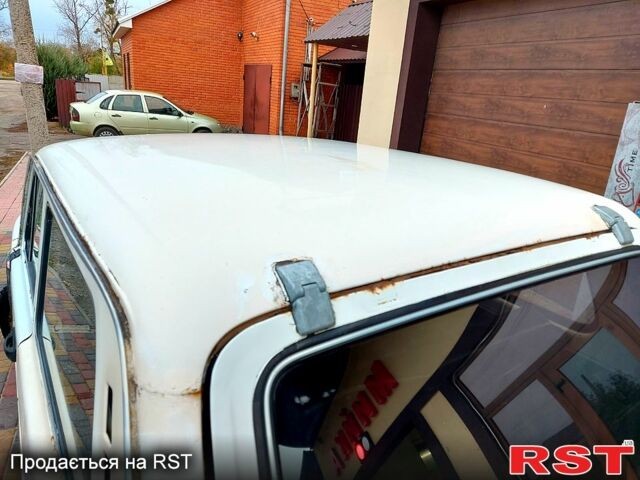 Бежевый ВАЗ Нива, объемом двигателя 1.6 л и пробегом 43 тыс. км за 900 $, фото 3 на Automoto.ua