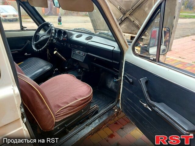 Бежевый ВАЗ Нива, объемом двигателя 1.6 л и пробегом 43 тыс. км за 900 $, фото 12 на Automoto.ua