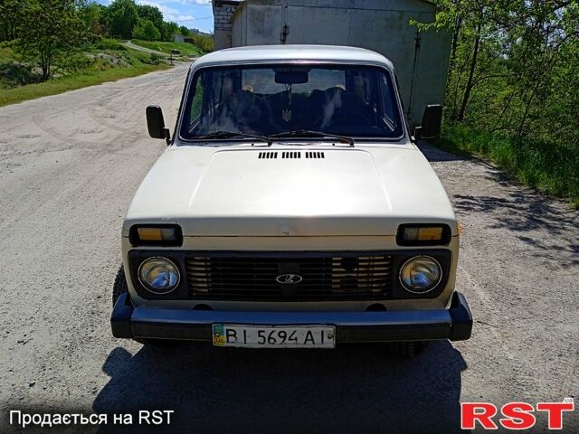 Бежевый ВАЗ Нива, объемом двигателя 1.6 л и пробегом 200 тыс. км за 1199 $, фото 2 на Automoto.ua