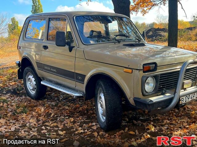 Бежевый ВАЗ Нива, объемом двигателя 1.7 л и пробегом 120 тыс. км за 1900 $, фото 1 на Automoto.ua