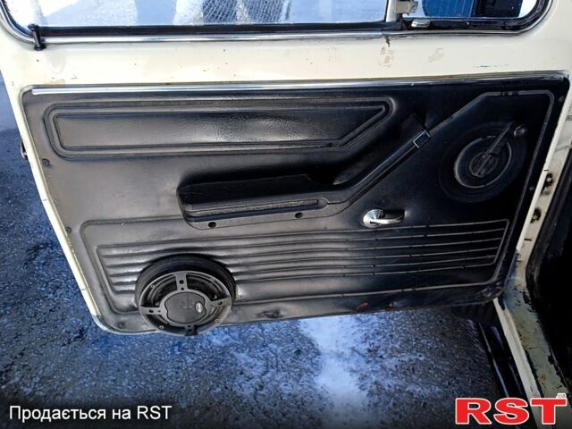 Бежевый ВАЗ Нива, объемом двигателя 1.6 л и пробегом 200 тыс. км за 1199 $, фото 7 на Automoto.ua