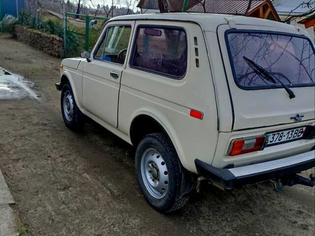 Бежевый ВАЗ Нива, объемом двигателя 1.6 л и пробегом 170 тыс. км за 2500 $, фото 1 на Automoto.ua