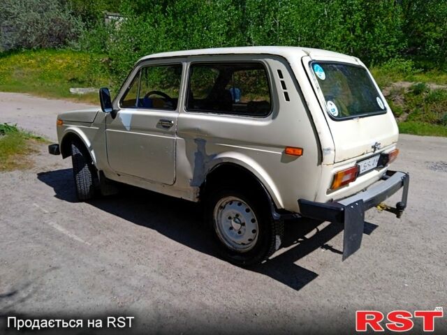 Бежевый ВАЗ Нива, объемом двигателя 1.6 л и пробегом 200 тыс. км за 1199 $, фото 11 на Automoto.ua