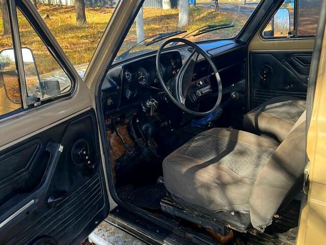 Бежевый ВАЗ Нива, объемом двигателя 1.7 л и пробегом 120 тыс. км за 1900 $, фото 7 на Automoto.ua