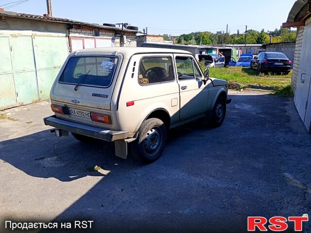Бежевый ВАЗ Нива, объемом двигателя 1.6 л и пробегом 160 тыс. км за 1200 $, фото 2 на Automoto.ua