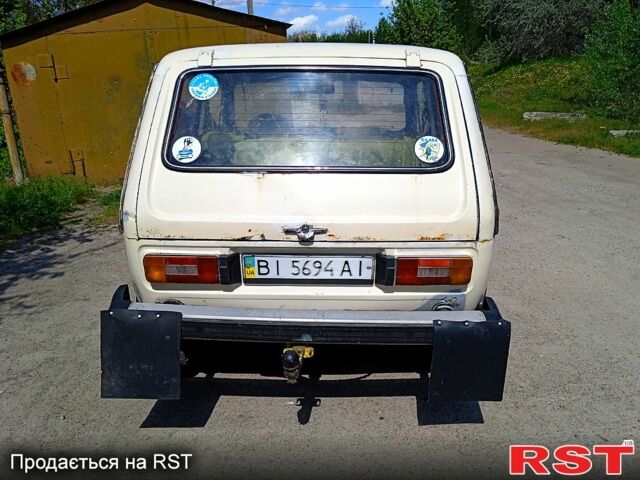 Бежевый ВАЗ Нива, объемом двигателя 1.6 л и пробегом 200 тыс. км за 1199 $, фото 10 на Automoto.ua