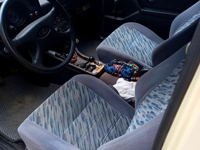 Бежевий ВАЗ Нива, об'ємом двигуна 1.6 л та пробігом 0 тис. км за 3000 $, фото 1 на Automoto.ua