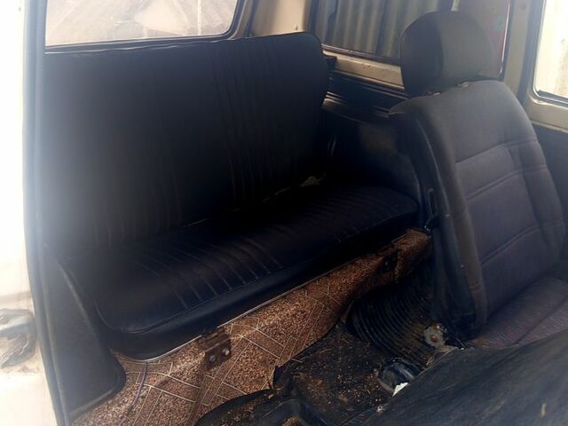 Бежевый ВАЗ Нива, объемом двигателя 1.6 л и пробегом 100 тыс. км за 2000 $, фото 6 на Automoto.ua