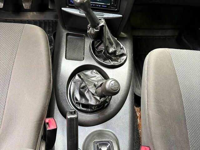 Бежевый ВАЗ Нива, объемом двигателя 1.7 л и пробегом 200 тыс. км за 2500 $, фото 5 на Automoto.ua