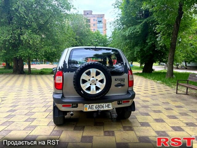 Бежевый ВАЗ Нива, объемом двигателя 1.7 л и пробегом 200 тыс. км за 2500 $, фото 1 на Automoto.ua