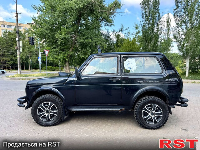 Черный ВАЗ Нива, объемом двигателя 1.6 л и пробегом 183 тыс. км за 2300 $, фото 3 на Automoto.ua