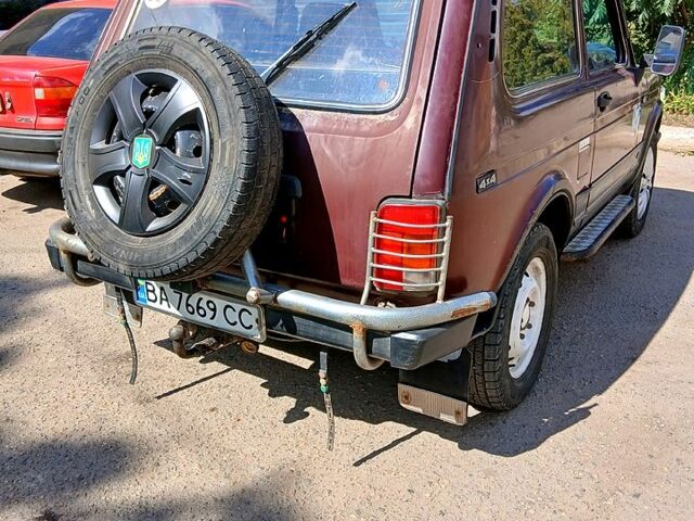 Коричневий ВАЗ Нива, об'ємом двигуна 1.7 л та пробігом 190 тис. км за 2950 $, фото 3 на Automoto.ua