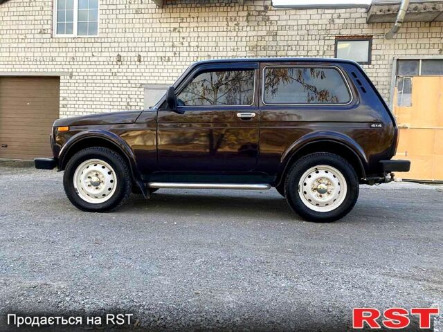 Коричневый ВАЗ Нива, объемом двигателя 1.7 л и пробегом 157 тыс. км за 5000 $, фото 8 на Automoto.ua