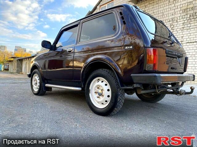 Коричневый ВАЗ Нива, объемом двигателя 1.7 л и пробегом 157 тыс. км за 5000 $, фото 6 на Automoto.ua