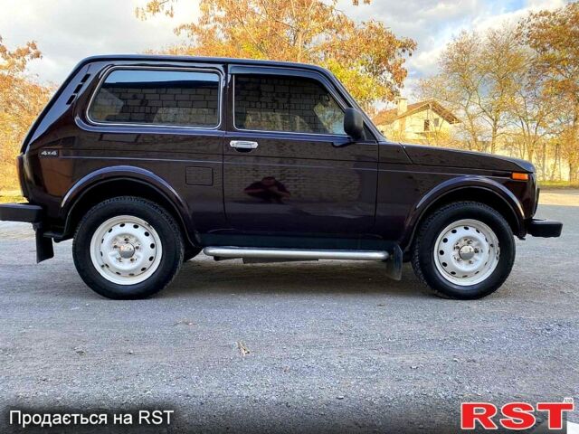 Коричневый ВАЗ Нива, объемом двигателя 1.7 л и пробегом 157 тыс. км за 5000 $, фото 2 на Automoto.ua