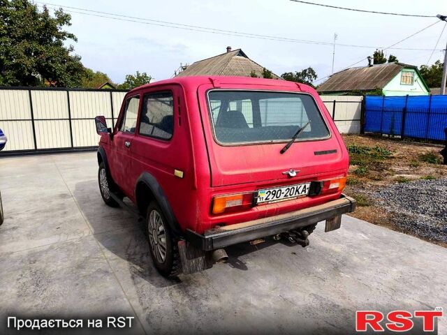 Червоний ВАЗ Нива, об'ємом двигуна 1.6 л та пробігом 100 тис. км за 750 $, фото 4 на Automoto.ua