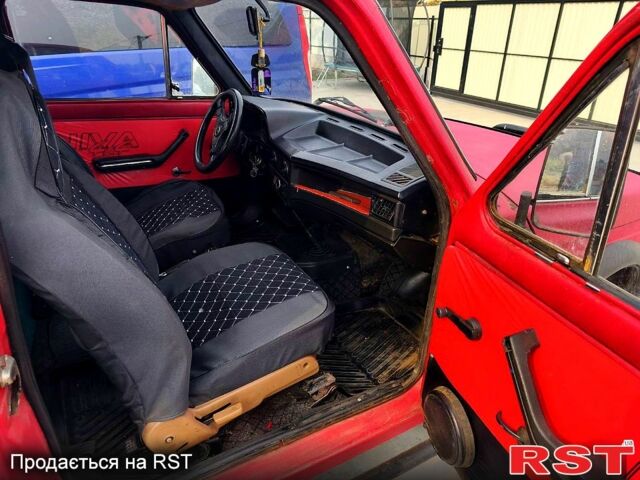 Червоний ВАЗ Нива, об'ємом двигуна 1.6 л та пробігом 100 тис. км за 750 $, фото 5 на Automoto.ua