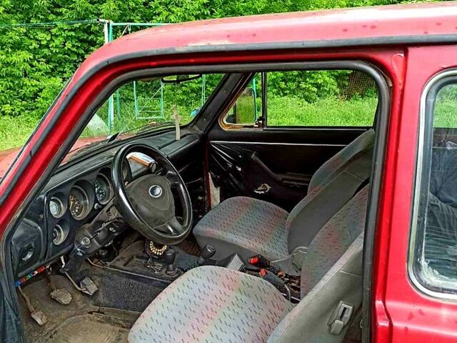 ВАЗ Нива 1980 у Синельниковом на Automoto.ua Червоний ВАЗ Нива, об'ємом двигуна 1.6 л та пробігом 0 тис. км за 2000 $, фото 1 на Automoto.ua