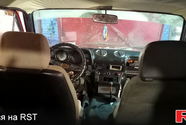 ВАЗ Нива 1980 у Светловдске на Automoto.ua Червоний ВАЗ Нива, об'ємом двигуна 1.6 л та пробігом 103 тис. км за 1000 $, фото 4 на Automoto.ua