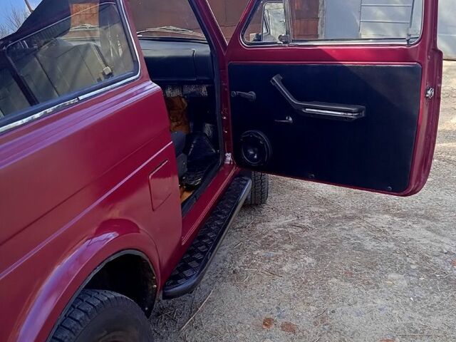 Червоний ВАЗ Нива, об'ємом двигуна 1.6 л та пробігом 0 тис. км за 2800 $, фото 12 на Automoto.ua