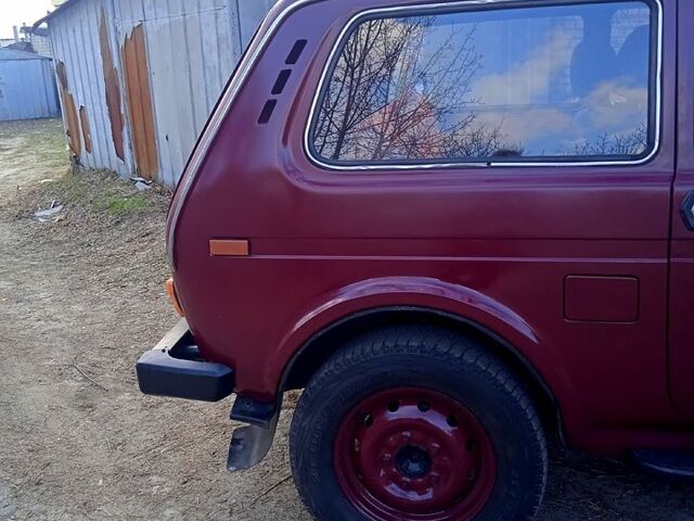 Червоний ВАЗ Нива, об'ємом двигуна 1.6 л та пробігом 0 тис. км за 2800 $, фото 3 на Automoto.ua