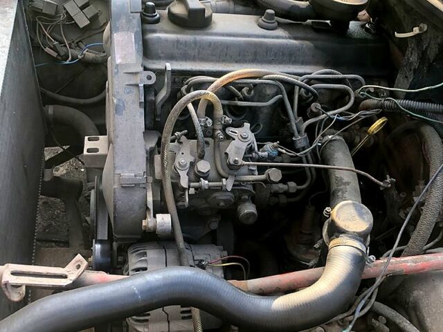 Красный ВАЗ Нива, объемом двигателя 1.9 л и пробегом 50 тыс. км за 2500 $, фото 3 на Automoto.ua