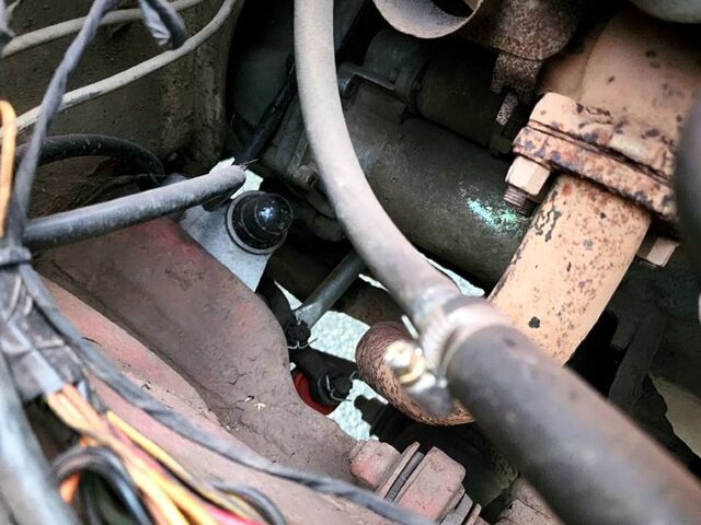 Красный ВАЗ Нива, объемом двигателя 1.6 л и пробегом 0 тыс. км за 1100 $, фото 6 на Automoto.ua