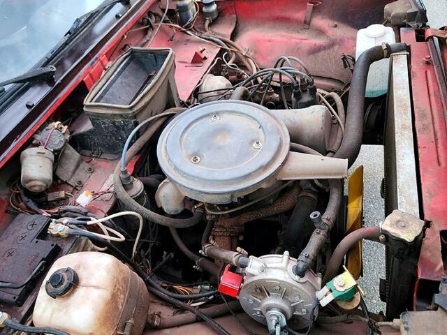 Красный ВАЗ Нива, объемом двигателя 1.6 л и пробегом 0 тыс. км за 1100 $, фото 5 на Automoto.ua