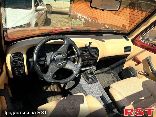 Червоний ВАЗ Нива, об'ємом двигуна 1.6 л та пробігом 0 тис. км за 2000 $, фото 9 на Automoto.ua